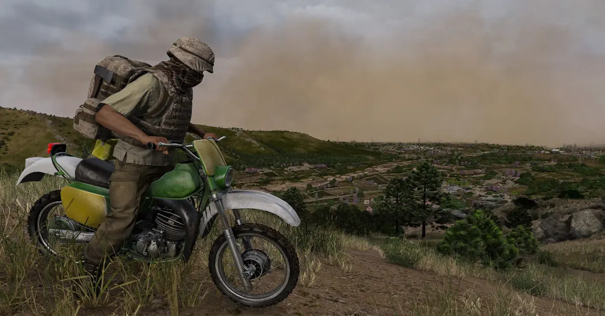 Sobrevivente de DayZ a conduzir uma motocicleta através de uma espessa tempestade de areia em Nasdara