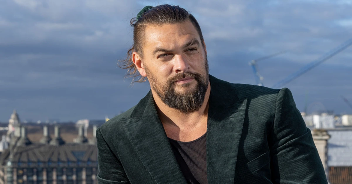 Jason Momoa no filme de Helldivers: Data de lançamento e realizador revelados