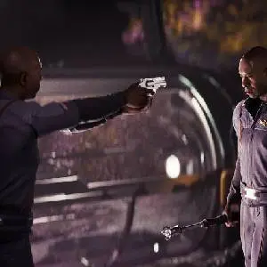 Directive 8020 - Alienígena Imitador