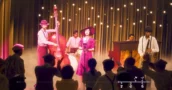A Epopeia de 50 Anos da SEGA, Stranger Than Heaven, Transforma Apresentações ao Vivo num Intenso Minijogo do Submundo
