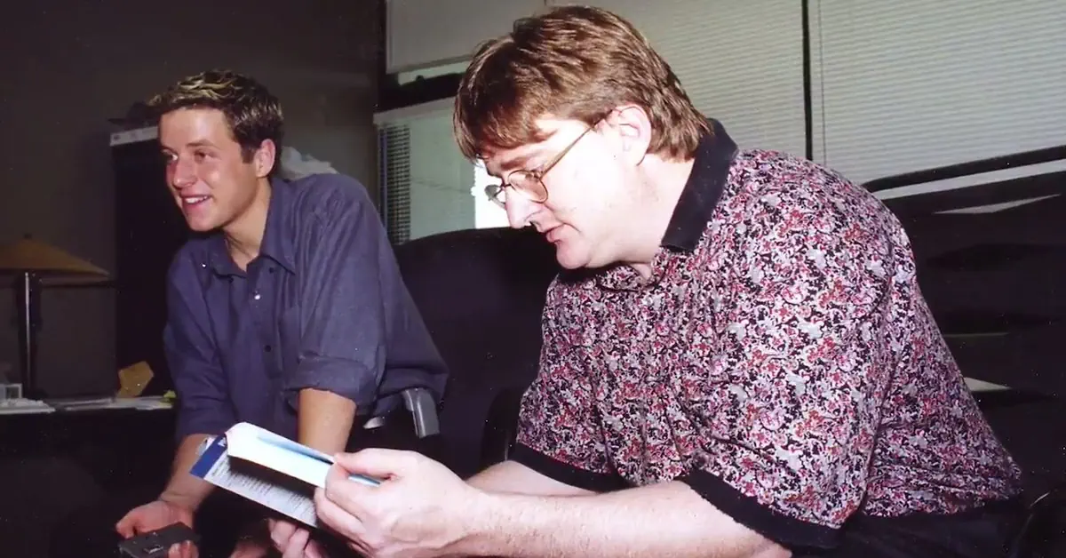 Geoff Keighley inicia a especulação depois de os fãs notarem um jogo misterioso escondido na sua lista de desejos da Steam.